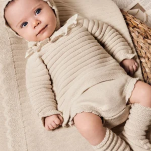 Conjunto Braga Punto 25578 Con Botitas Crema Familia Sonata Juliana